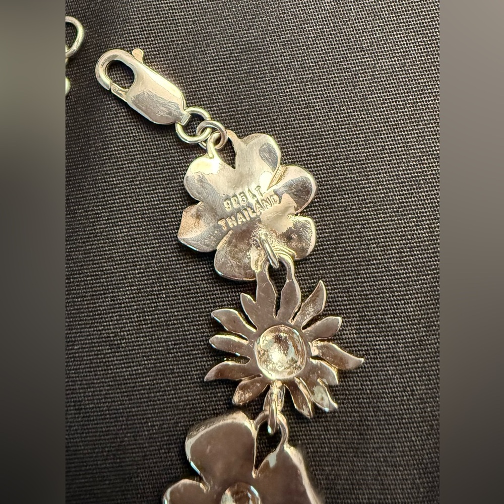 Do Not Miss ! STERLING Silver sunflowers,dogwood & curly petals. Lovely detail. - Picture 5 of 6